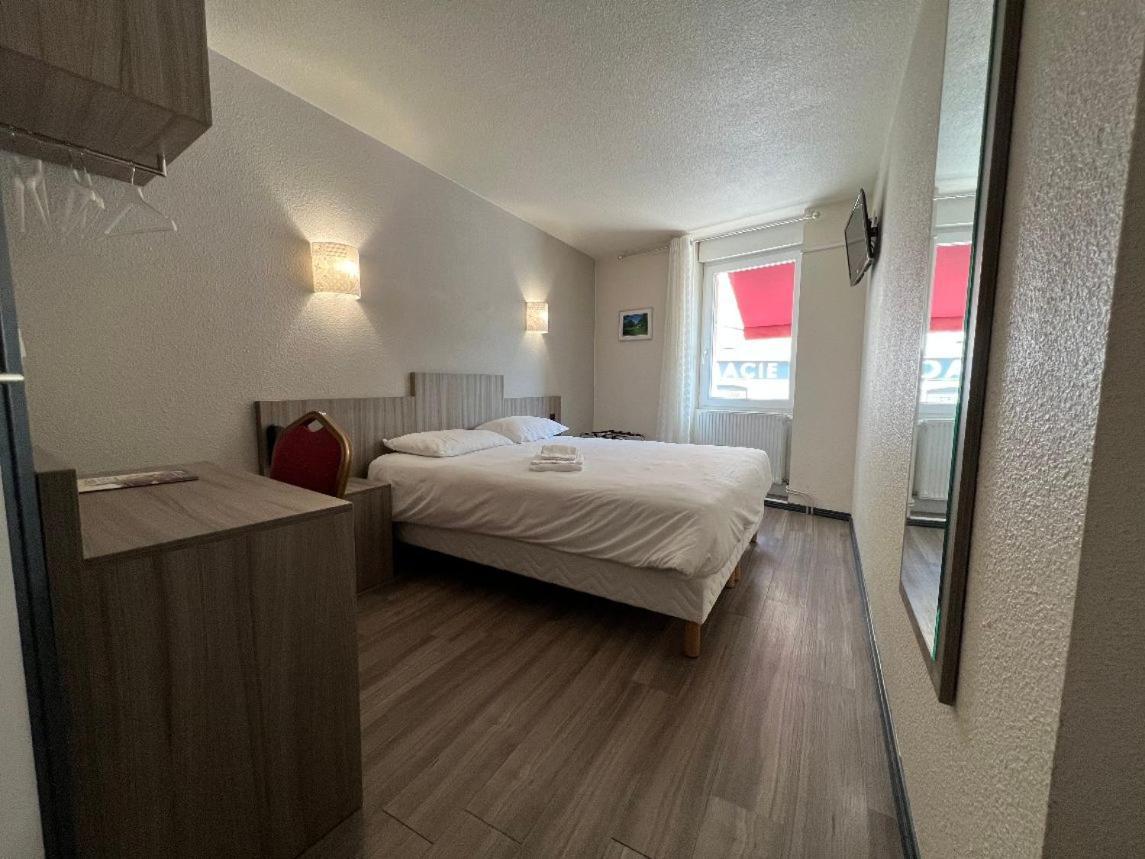 Hotel Le Foirail Figeac Εξωτερικό φωτογραφία